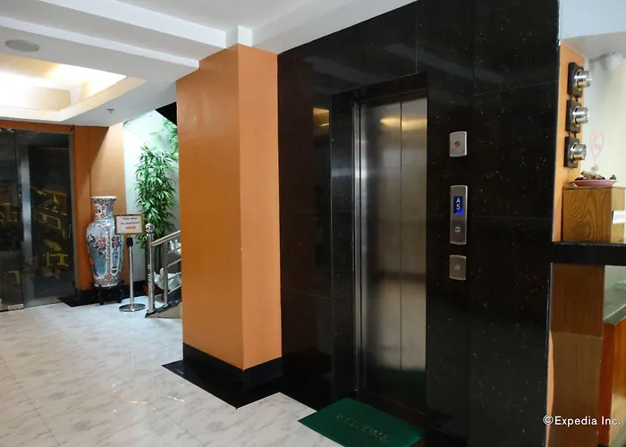 酒店 西尔弗欧克斯套房酒店 2*