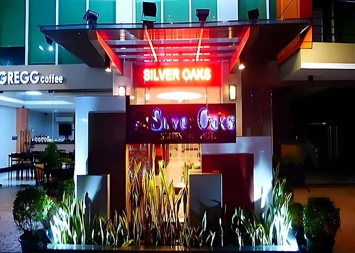 酒店 西尔弗欧克斯套房酒店 2*